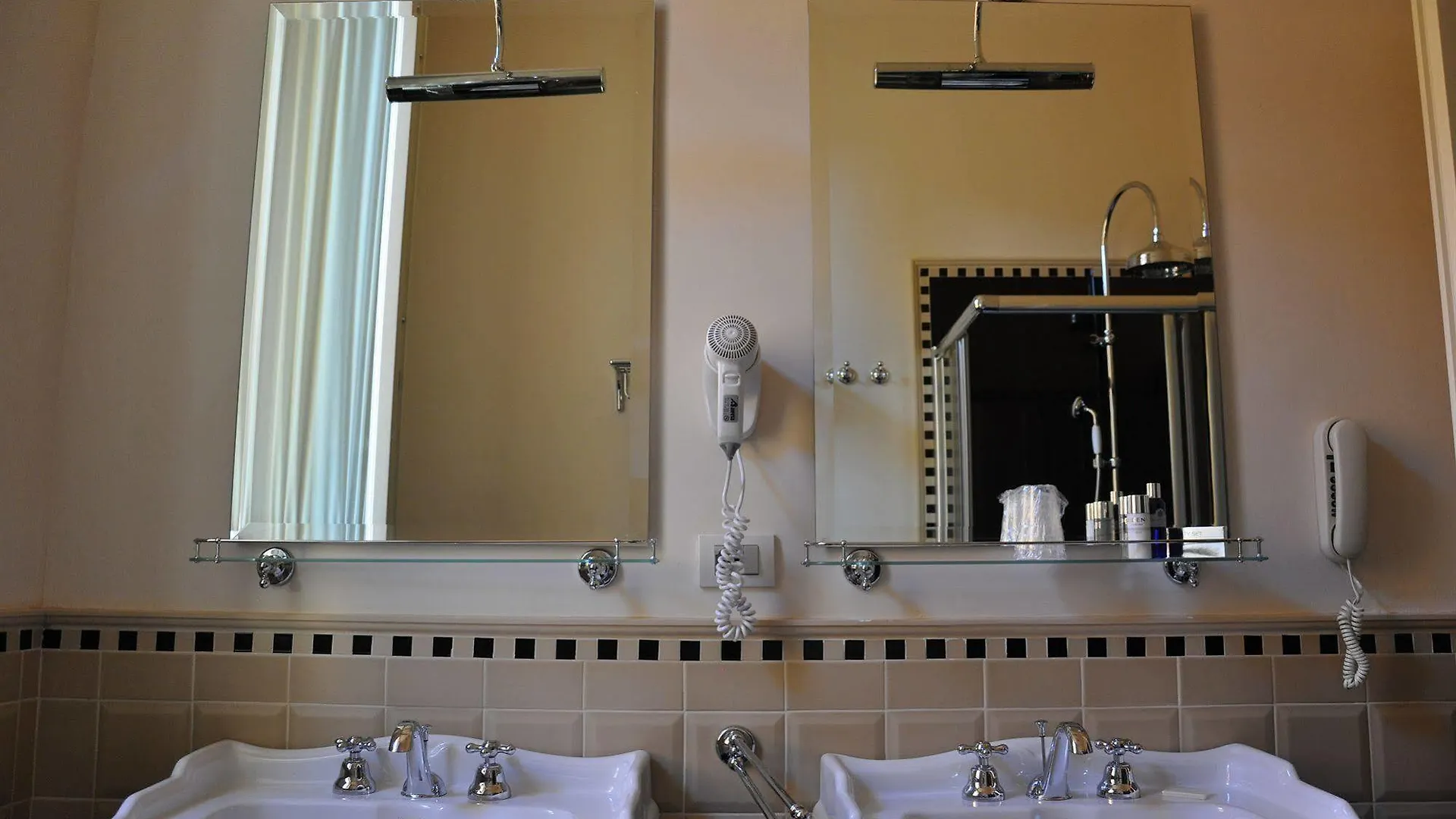 Hotel Patria Pistoya