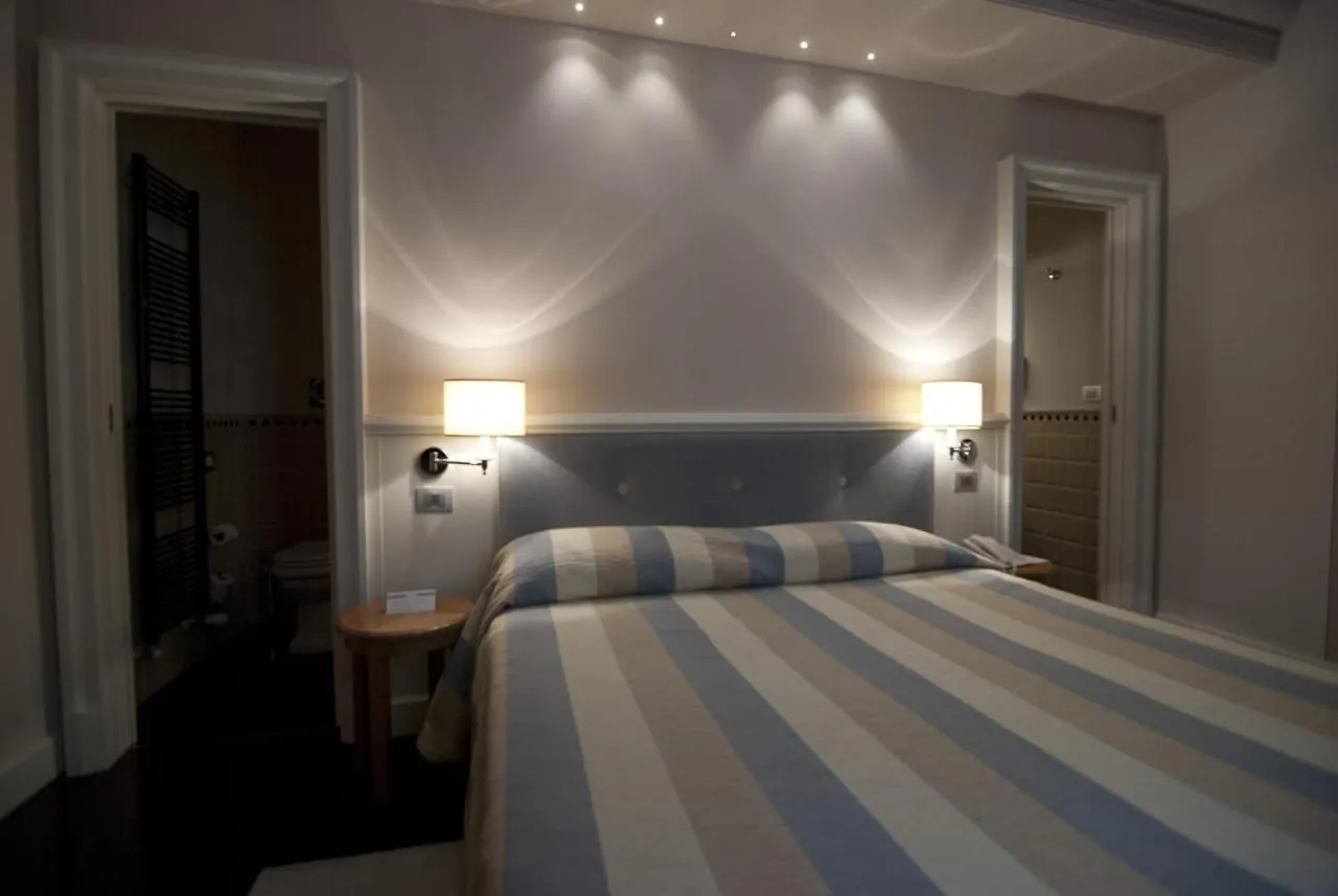 Hotel Patria Pistoia 4*,  Italien
